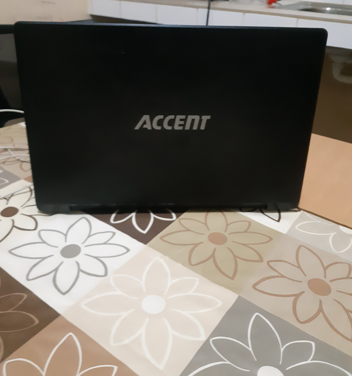 Accent Laptop, Computadores - Laptops, Bissau