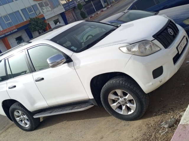 Land Cruiser Prado, Carros, Bissau