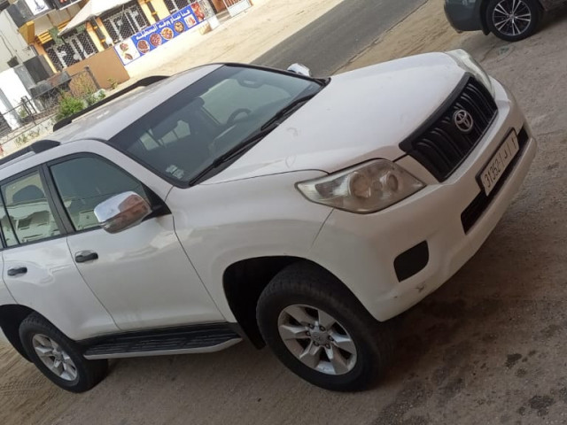 Land Cruiser Prado, Carros, Bissau