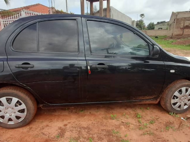 Nissan Micra, Carros, Bissau