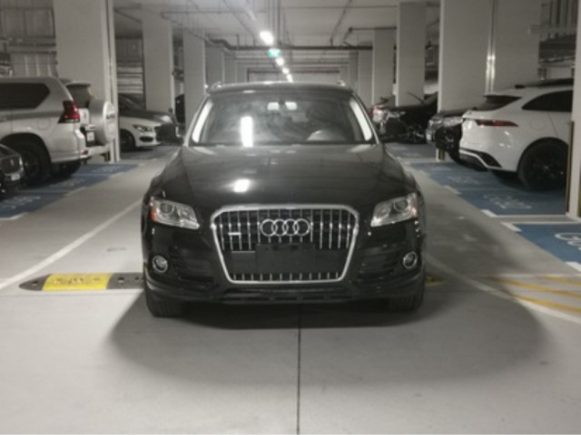 Audi Q5, Carros, Bissau