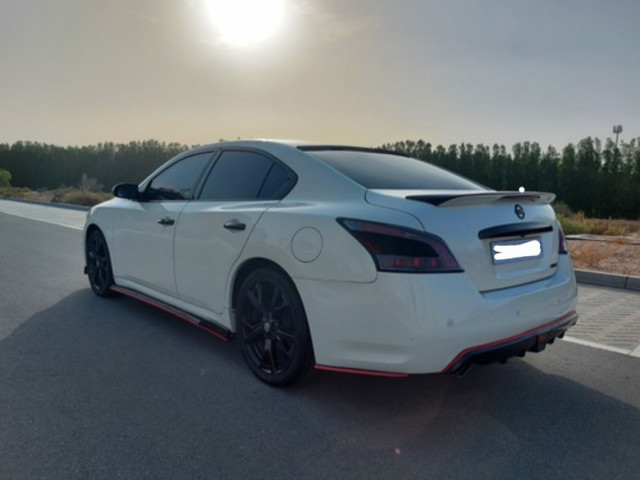 Nissan Maxima, Carros, Bissau