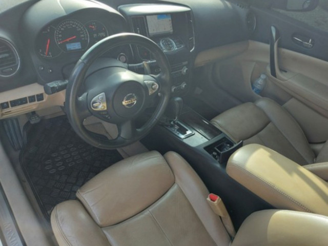 Nissan Maxima, Carros, Bissau