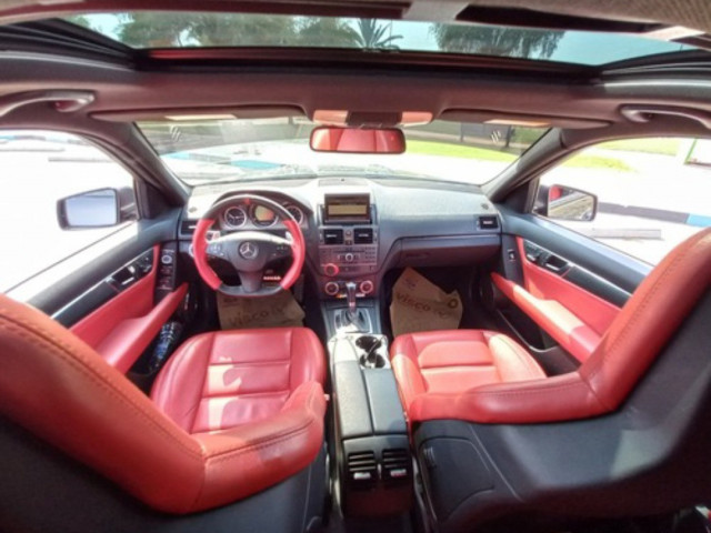 Mercedes-Benz C-Class, Carros, Bissau