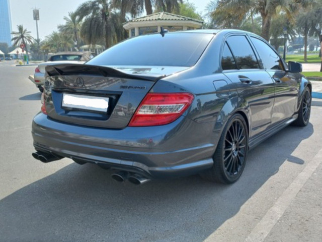 Mercedes-Benz C-Class, Carros, Bissau