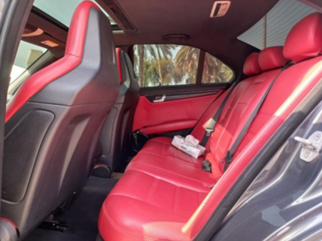 Mercedes-Benz C-Class, Carros, Bissau