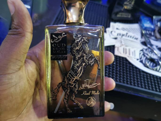 Different perfumes, Perfumes - Cosméticos, Bissau