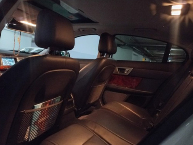 Jaguar XF, Carros, Bissau