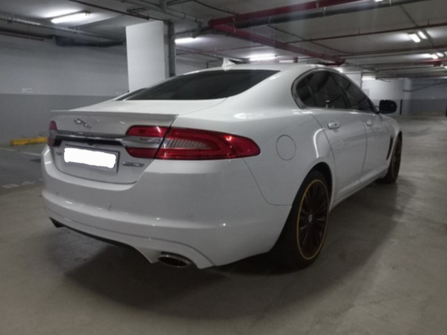 Jaguar XF, Carros, Bissau