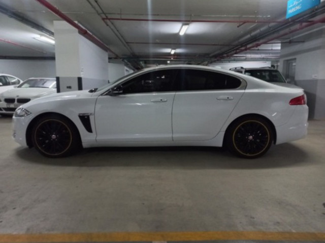 Jaguar XF, Carros, Bissau