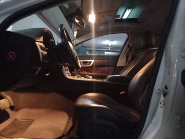 Jaguar XF, Carros, Bissau