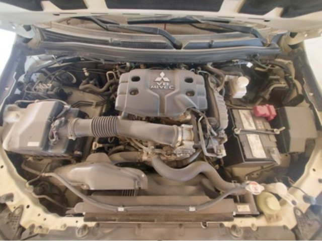 Mitsubishi Montero, Carros, Bissau