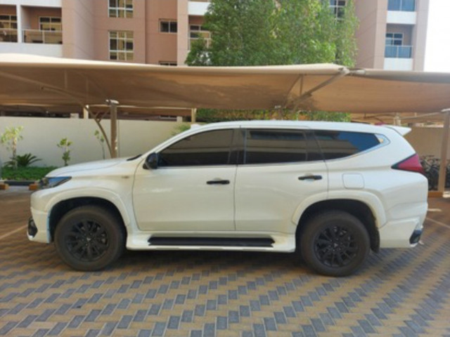 Mitsubishi Montero, Carros, Bissau