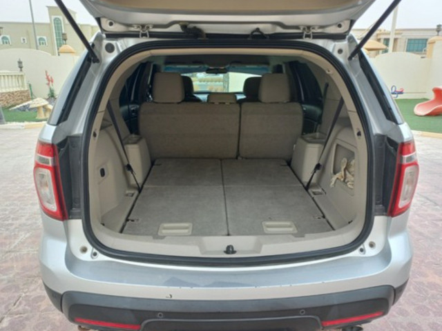 Ford Explorer, Carros, Bissau
