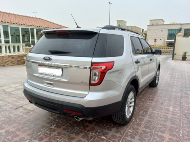 Ford Explorer, Carros, Bissau