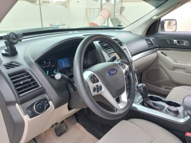 Ford Explorer, Carros, Bissau