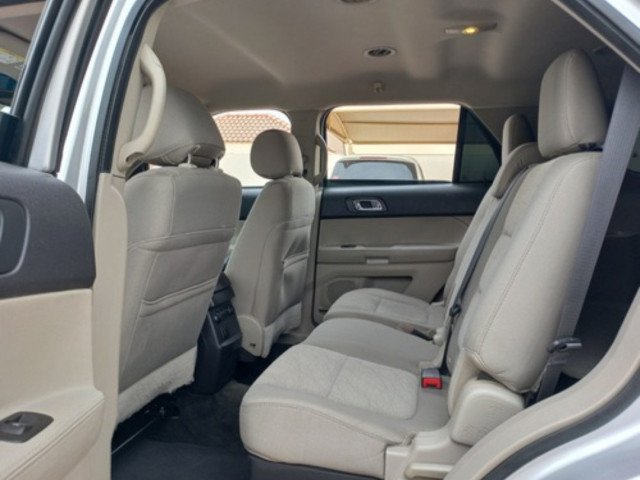 Ford Explorer, Carros, Bissau
