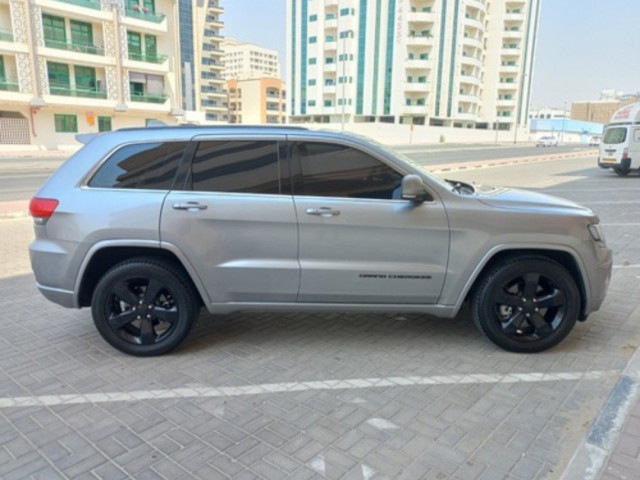 Jeep Grand Cherokee, Carros, Bissau
