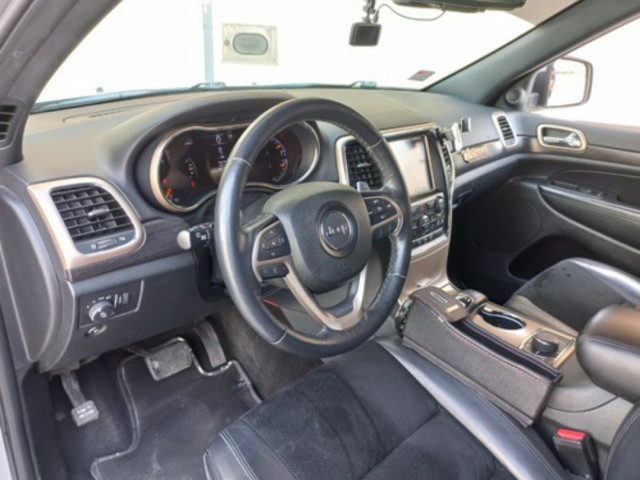 Jeep Grand Cherokee, Carros, Bissau